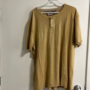 Tommy Jeans tee shirt.